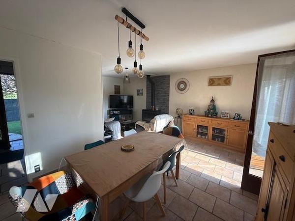 Entre Orbec et Lisieux GLOS maison belles prestations sur sous-sol 3 CH