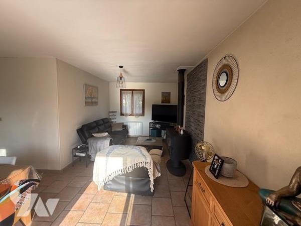 Entre Orbec et Lisieux GLOS maison belles prestations sur sous-sol 3 CH