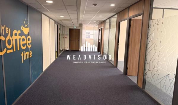À LOUER - BUREAUX D'ENVIRON 209 M² AVEC 6 STATIONNEMENTS PRIVATIFS - QUARTIER NOVAXIS