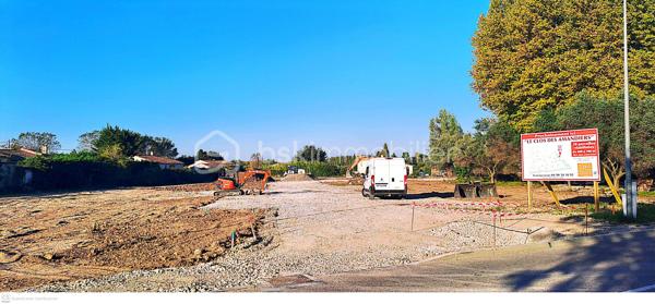 📍 Terrains à vendre sur la commune de Jonquières
🏡 Lotissement de 10 lots
✨ Plus que 4 terrains disponibles – Libre constructeur ✨
📐 Surfaces disponibles :
• Lot 8 : 400 m²
• Lot 10 : 740 m²
• Lot 3 : 580 m²
• Lot 4 : 540 m²
✅ Environnement agréable
✅ Projet de construction libre
✅ Idéal résidence principale ou investissement
📞 Pour plus d’informations ou organiser une visite :
Sandra Simoncelli Clain – BSK Immobilier
📱 06 67 88 56 18