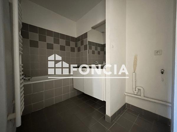 Location Appartement 2 pièces 58.79 m² - 19 RUE DE VERDUN Carcassonne 11000