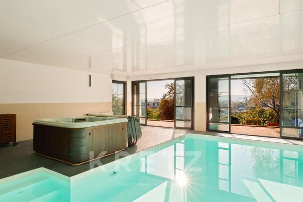 LE PECQ - DEMEURE D’EXCEPTION · 565 m² · 20 pièces · 3 Parcelles - 1 888 m² · Piscine · Terrasse 100 m² · Vue Paris & Tour Eiffel · Garage 40 m² · Carport 50 m²