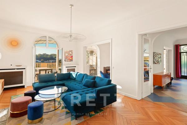 LE PECQ - DEMEURE D’EXCEPTION · 565 m² · 20 pièces · 3 Parcelles - 1 888 m² · Piscine · Terrasse 100 m² · Vue Paris & Tour Eiffel · Garage 40 m² · Carport 50 m²