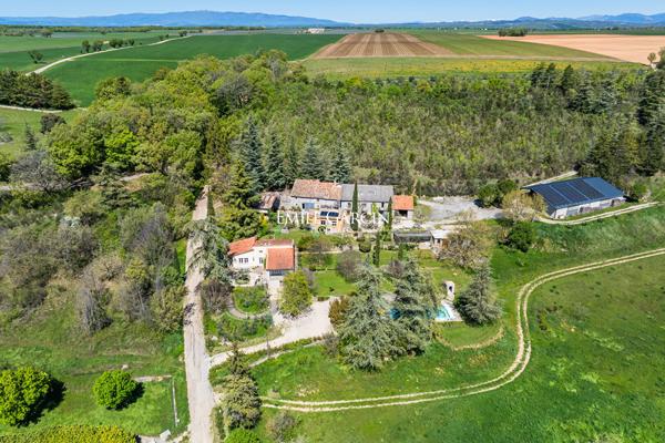 A vendre - Propriété de 10 hectares - Haute Provence