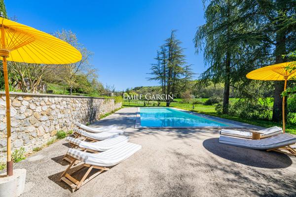 A vendre - Propriété de 10 hectares - Haute Provence