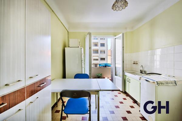 Appartement 4 pièces Lyon 6e - Élégance, volume, rue Duguesclin