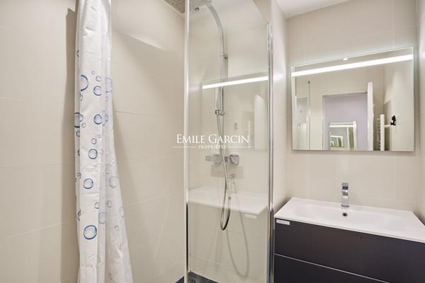 A vendre  - appartement  - Paris 75010 - Canal Saint-Martin