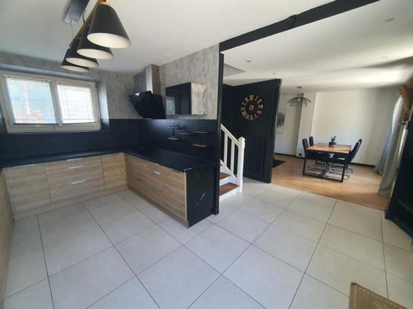 EXCLUSIVITÉ LANESTER : Au centre, citadine 3 chambres , grenier aménageable