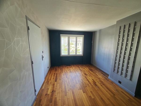 EXCLUSIVITÉ LANESTER : Au centre, citadine 3 chambres , grenier aménageable