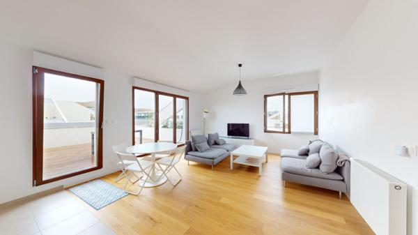 Appartement 4 pièces + terrasse + 3 chambres + Parc de Sceaux + Coulée Verte + T10 + commerces