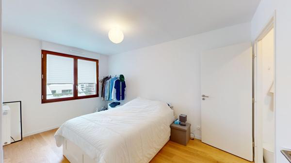 Appartement 4 pièces + terrasse + 3 chambres + Parc de Sceaux + Coulée Verte + T10 + commerces