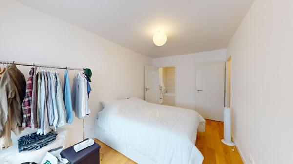 Appartement 4 pièces + terrasse + 3 chambres + Parc de Sceaux + Coulée Verte + T10 + commerces