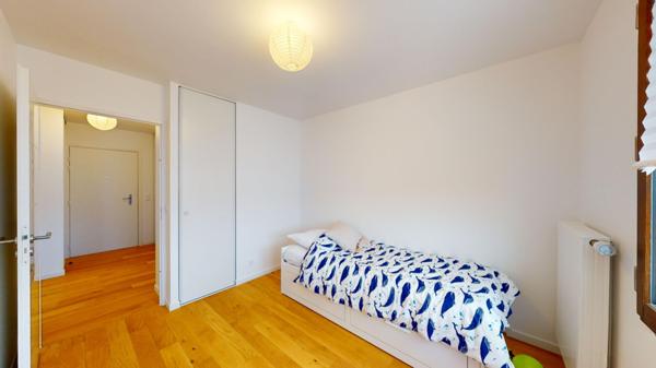 Appartement 4 pièces + terrasse + 3 chambres + Parc de Sceaux + Coulée Verte + T10 + commerces