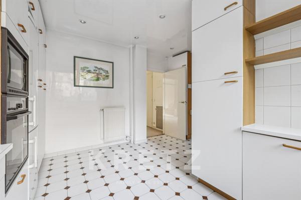 Appartement baigné de lumière Avenue Georges Mandel