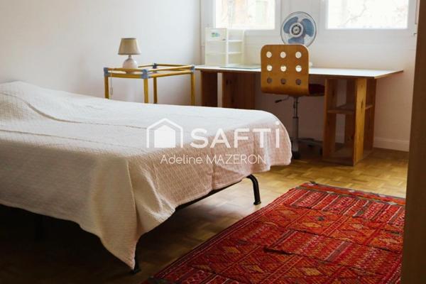 A deux pas du bord de mer