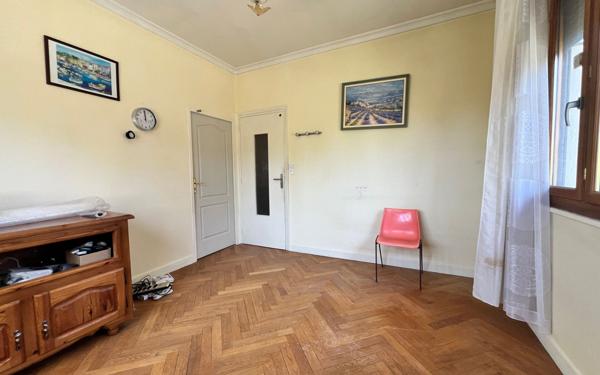 Maison à vendre    5 pièces • 144,90 m2 Caluire-et-Cuire