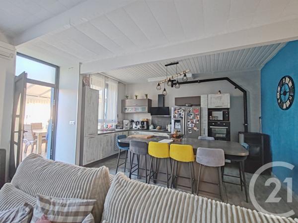 Appartement T5 à vendre  6 pièces - 120 m2 LA BRILLANNE - 04