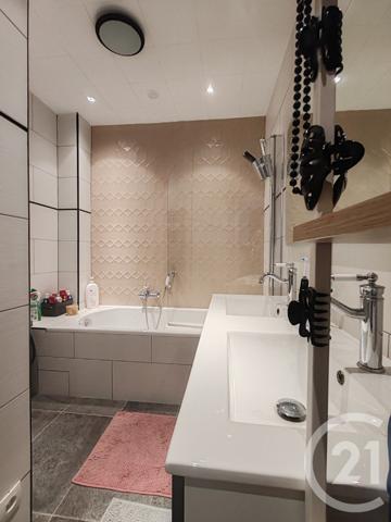 Appartement T5 à vendre  6 pièces - 120 m2 LA BRILLANNE - 04