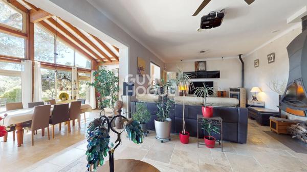 Secteur de Saint Antoine  , l'Isle-sur-la-Sorgue  - 167m² - 2450m² de terrain