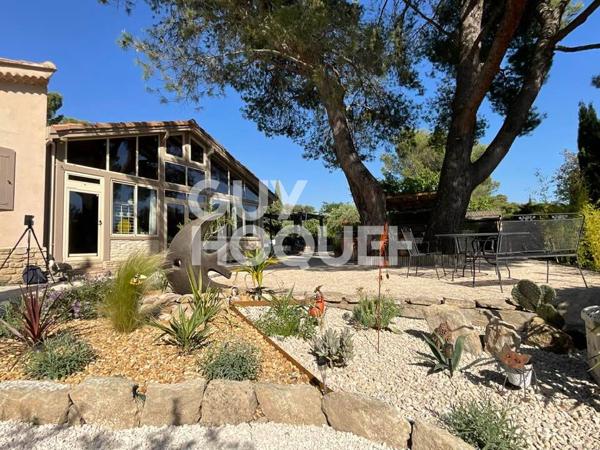 Secteur de Saint Antoine  , l'Isle-sur-la-Sorgue  - 167m² - 2450m² de terrain