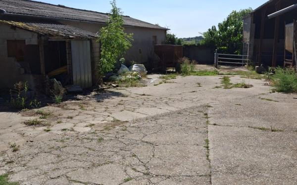 Maison à vendre    1 pièce •  Réquista