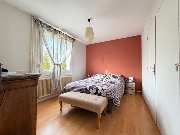 Appartement Lons-le-Saunier 4 pièces / 2/3 chambres / 91.63 m²