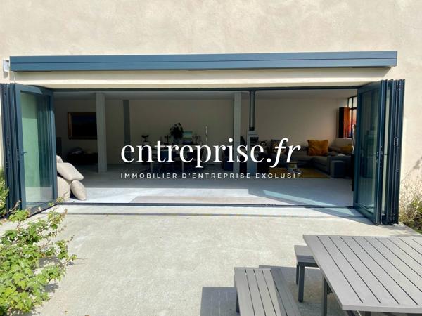 Ensemble mixte 600 m² – Atelier + loft + maison. Idéal activité + habitation / bureaux / atelier. Actif rare et valorisant.