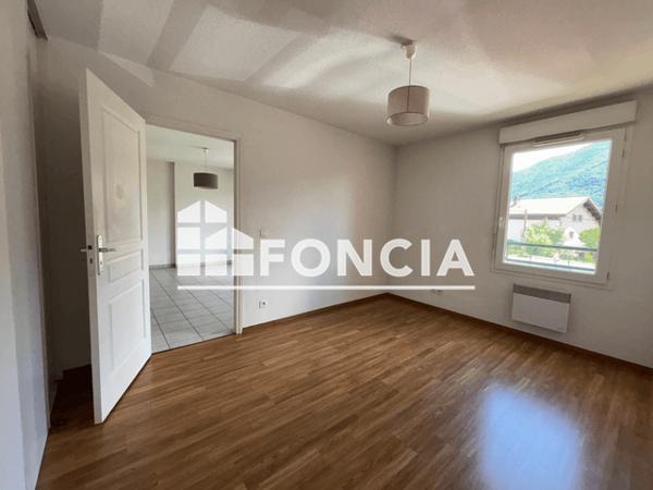 Location Appartement 2 pièces 45 m² - 36 RUE DU DOCTEUR HENRI BRACHET Albertville 73200