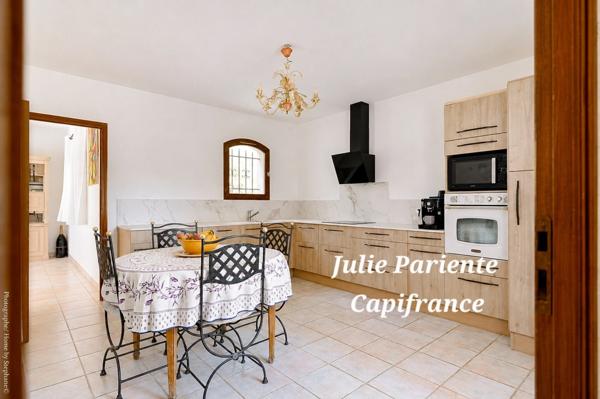 Maison à vendre 6 pièces LA CIOTAT (13)4000 M2 Terrain