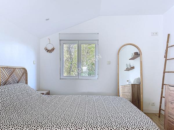 Maison Briec 6 pièces, trois hangars dont un avec trois box et douche pour chevaux