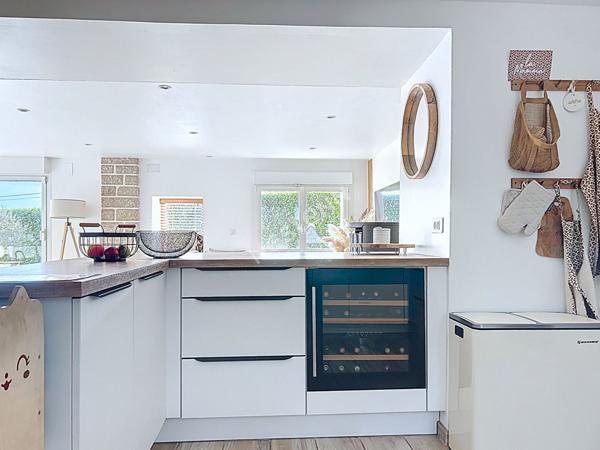 Maison Briec 6 pièces, trois hangars dont un avec trois box et douche pour chevaux