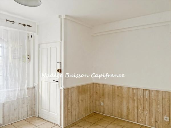 À Vendre : Immeuble d’Habitation d'environ 85 m² au sol Modulable à Dives-sur-Mer