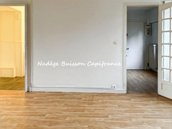 À Vendre : Immeuble d’Habitation d'environ 85 m² au sol Modulable à Dives-sur-Mer