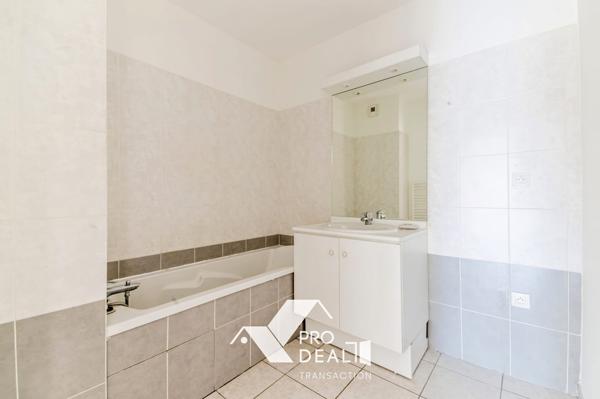 Appartement à vendre, 3 pièces - Chassieu 69680