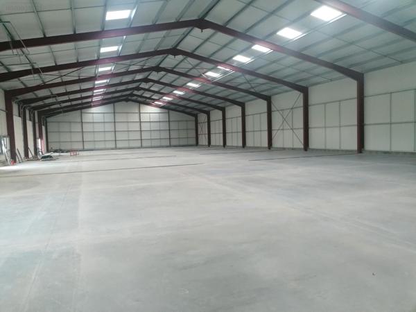 Local Professionnel et commercial à vendre à Épaignes dans l'Eure (27260), ref : MI754