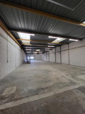 Local D’activité 130m² – Avrille