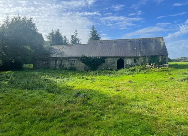 Maison à vendre    1 pièce •  Rostrenen