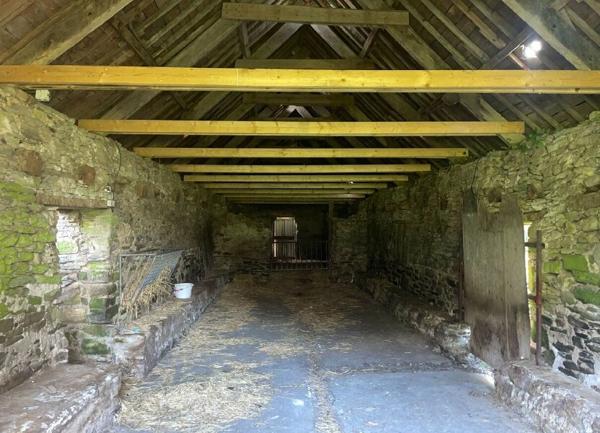 Maison à vendre    1 pièce •  Rostrenen