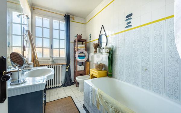 Maison à vendre    6 pièces • 153 m2 Les Cars