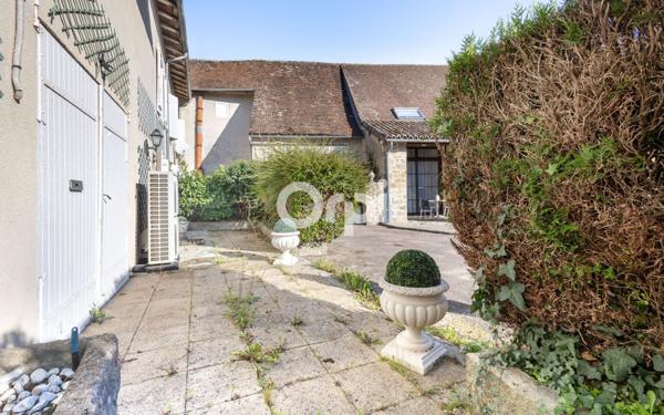 Maison à vendre    6 pièces • 153 m2 Les Cars