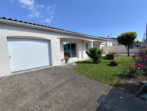 Maison à vendre à Royan - 3 pièces, 2 chambres, avec garage