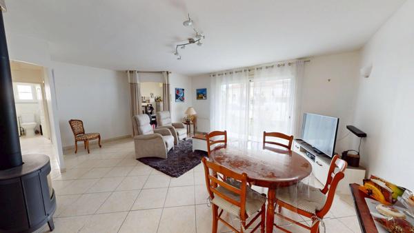 Maison à vendre à Royan - 3 pièces, 2 chambres, avec garage