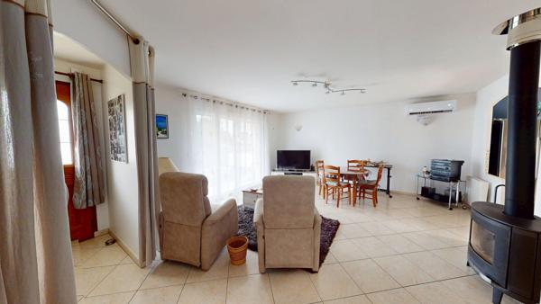 Maison à vendre à Royan - 3 pièces, 2 chambres, avec garage