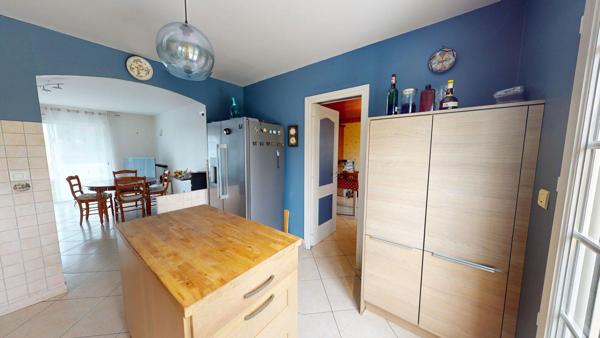 Maison à vendre à Royan - 3 pièces, 2 chambres, avec garage