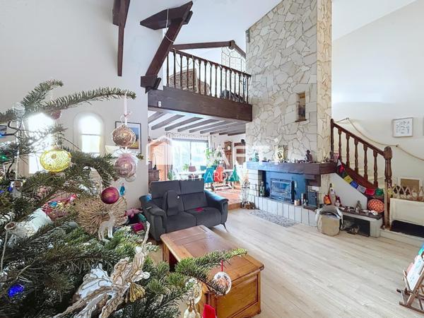 Vie de Plain-Pied avec Piscine, à sept minutes de LIMOGES