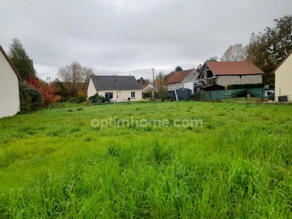 Beau terrain de 620 m2 à Amilly -prêt à bâtir votre future CHEZ VOUS!
