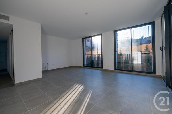 appartement à vendre  3 pièces - 63 m2 BORMES LES MIMOSAS - 83