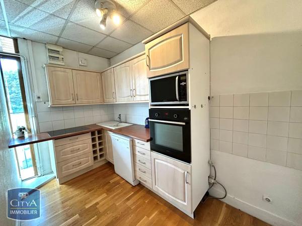 Appartement à louer 3 pièces 98.8m² Firminy (42700)