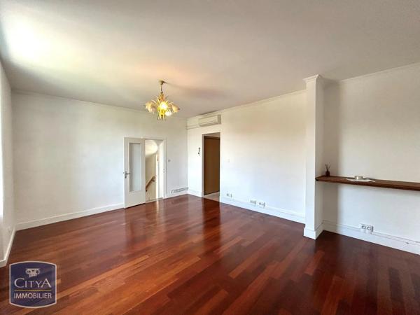 Appartement à louer 3 pièces 98.8m² Firminy (42700)