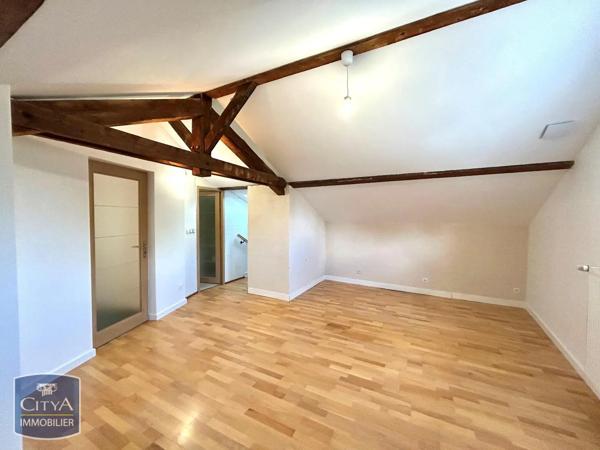 Appartement à louer 3 pièces 98.8m² Firminy (42700)
